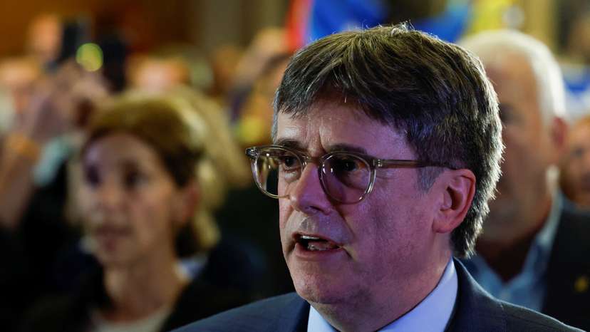 Catalan separatist leader Carles Puigdemont gives a press conference in Elne
