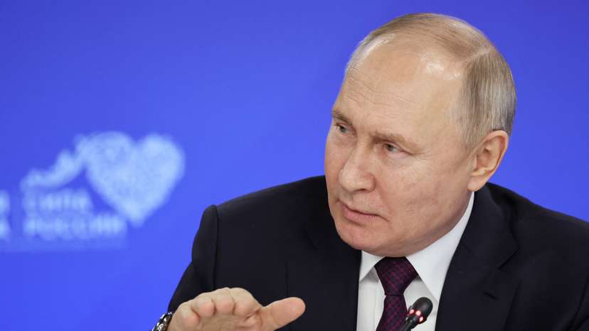 Russian President Vladimir Putin attends the all-Russian municipal forum in the town of Odintsovo in Moscow region