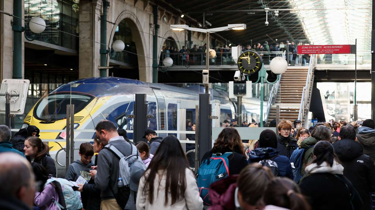 Eurostar suspends its cross-Channel train services to and from London until further notice following a power supply problem