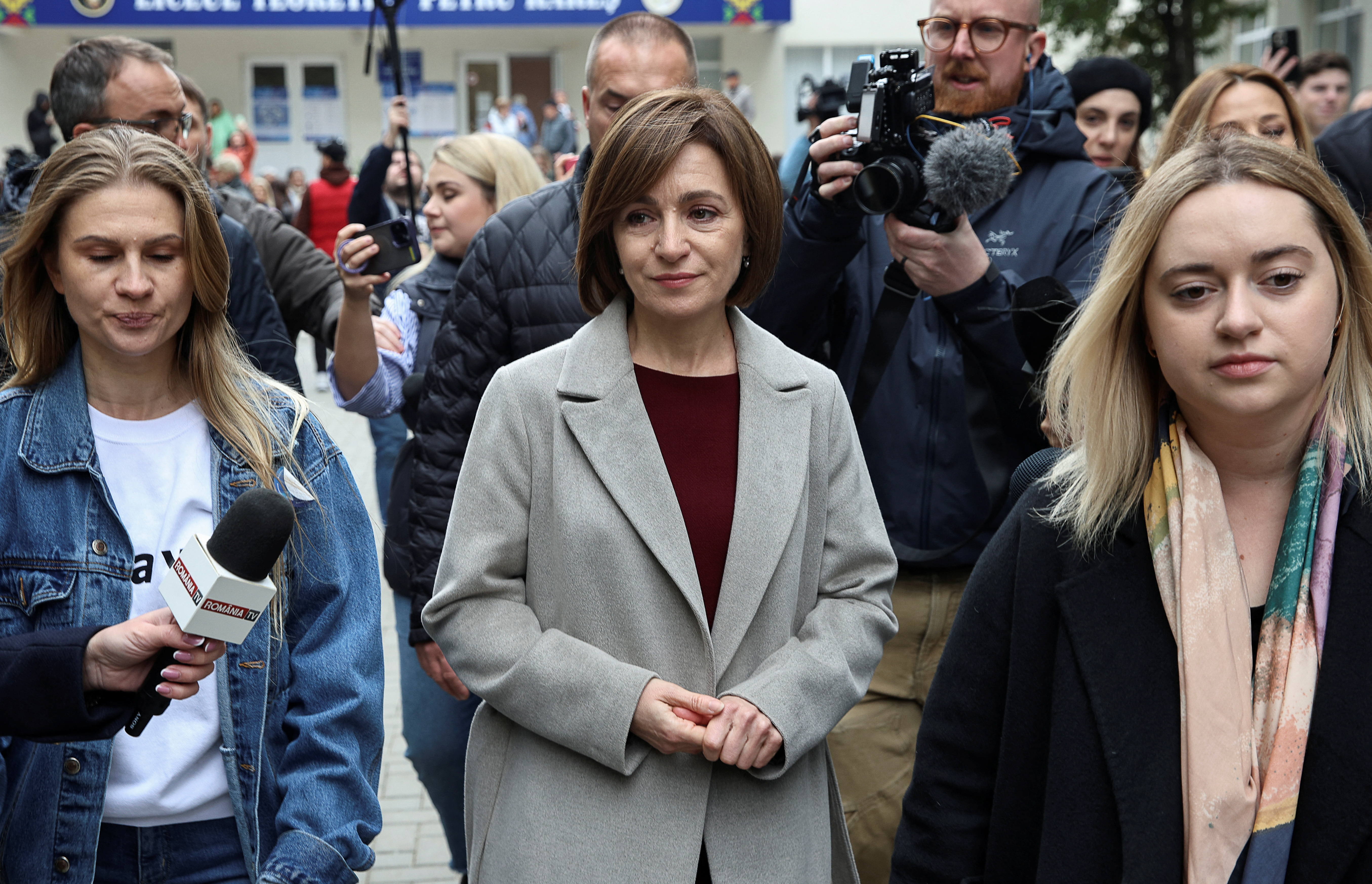 Moldova holds presidential election and EU referendum