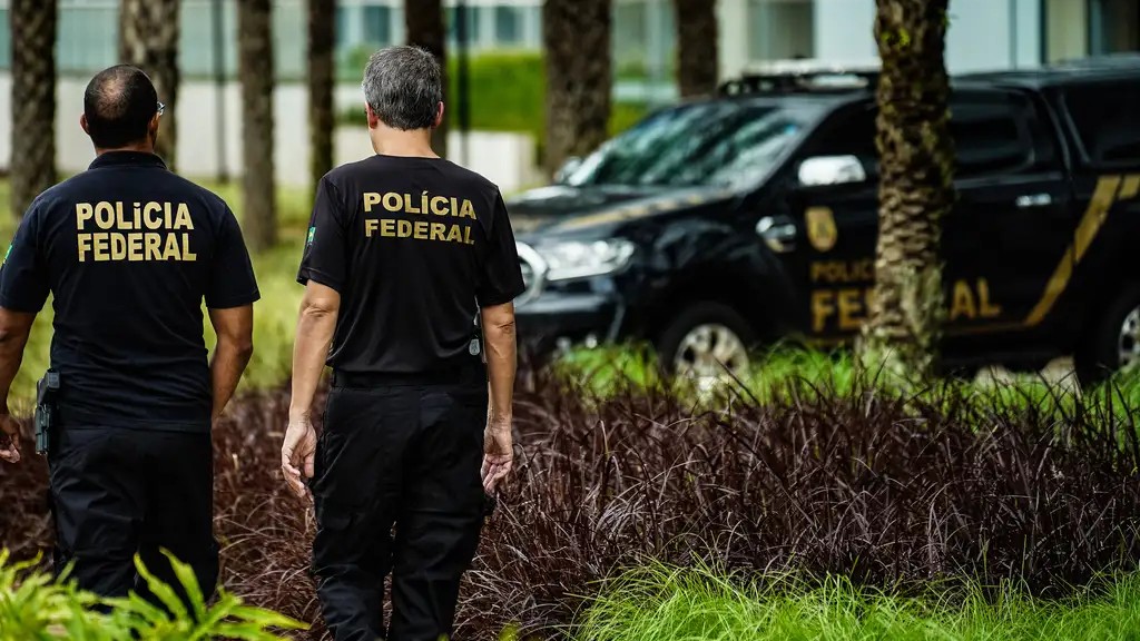 Agentes da Polícia Federal
