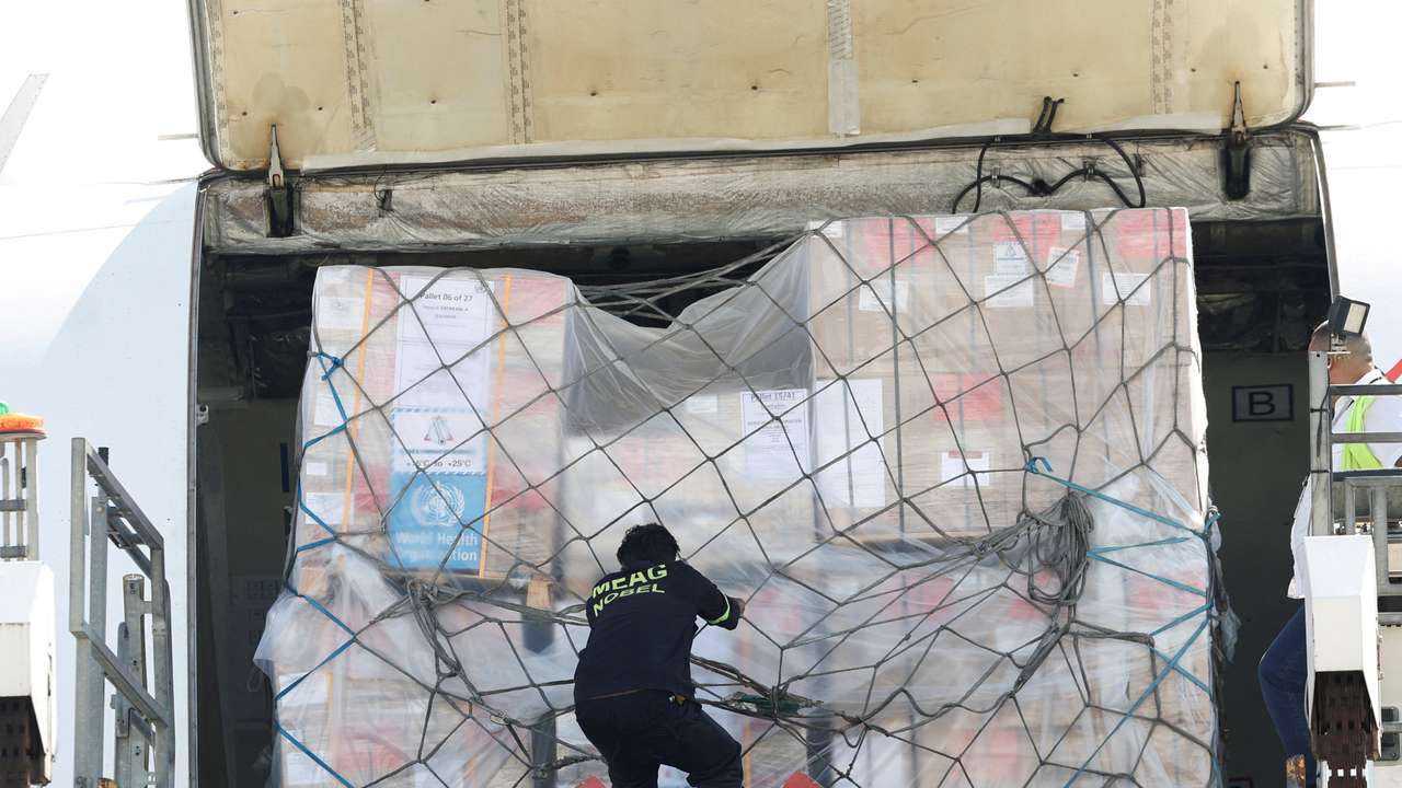 Medical aid shipment from WHO and UNHCR arrives in Beirut