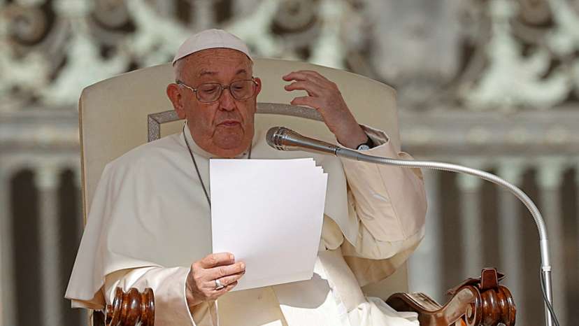 Pope Francis holds the weekly audience