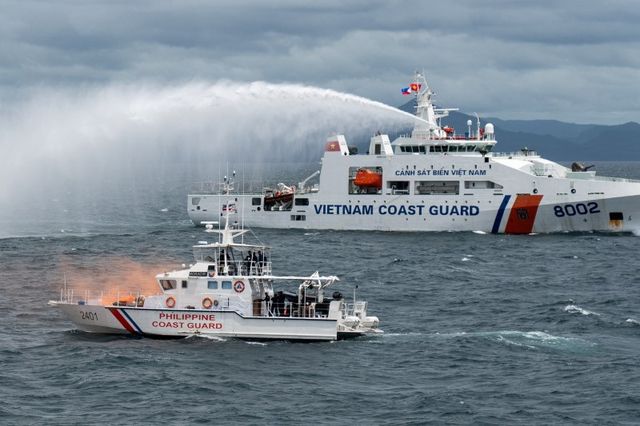 Philippine and Vietnamese Coast Guard Joint Maritime Exercise