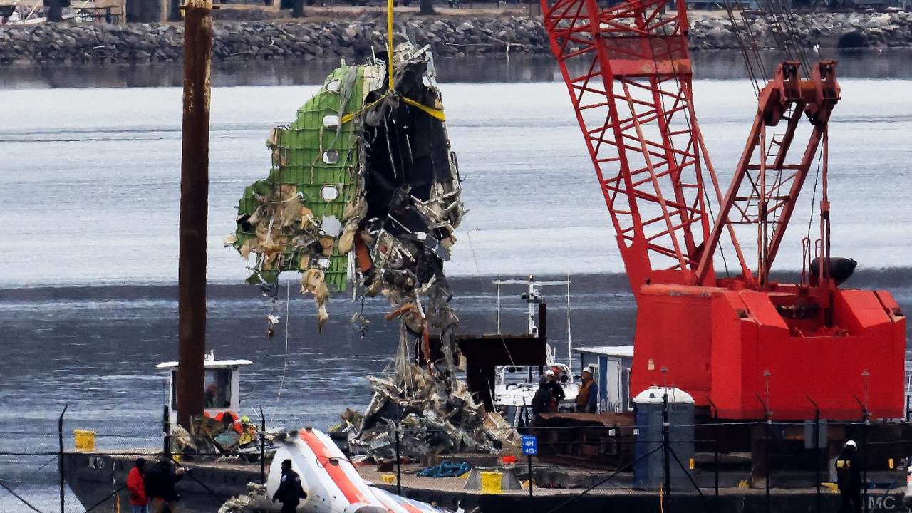 Aftermath of American Eagle flight 5342 crash in the Potomac River near Ronald Reagan Washington National Airport