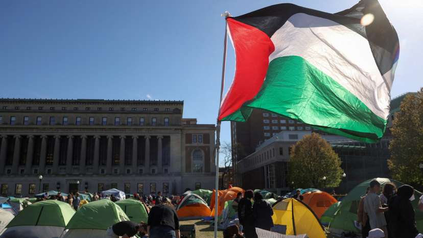 FILE PHOTO: Columbia, US colleges on edge in face of growing protests