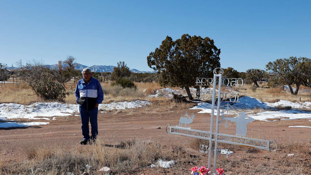 US overdose deaths fall, but not on New Mexico reservation