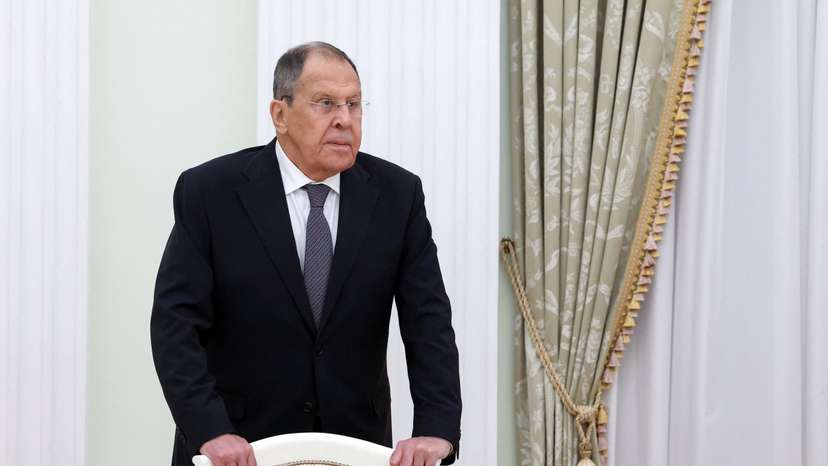 Russian President Putin and North Korean Foreign Minister Choe meet in Moscow