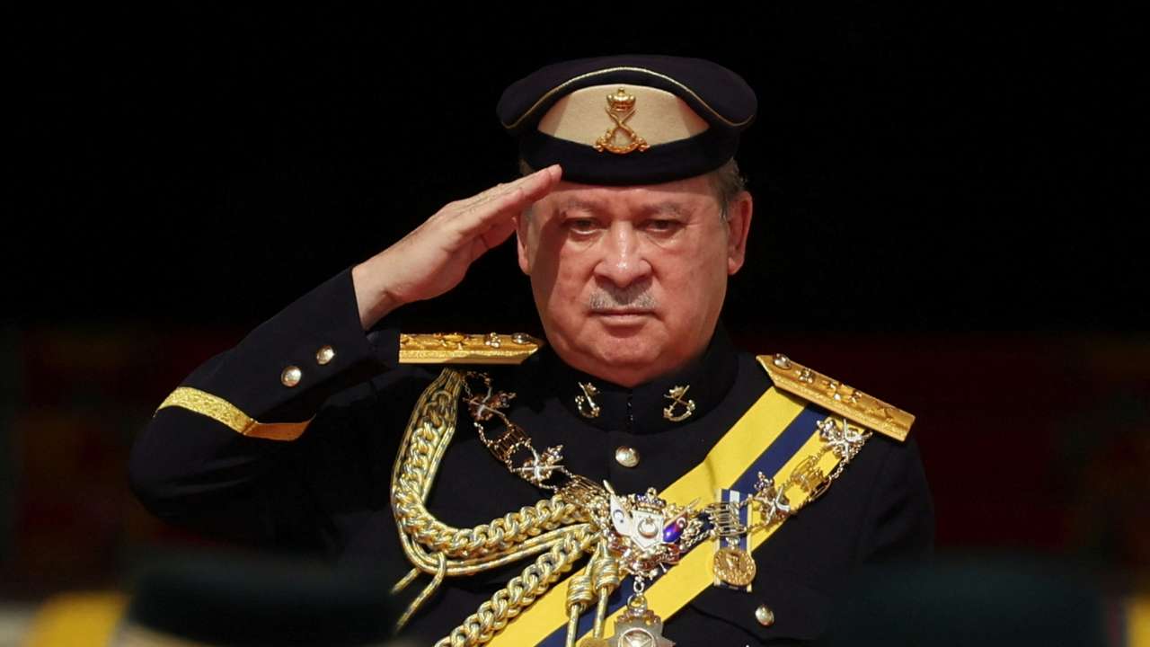 Malaysia installs Sultan Ibrahim Sultan Iskandar as new king