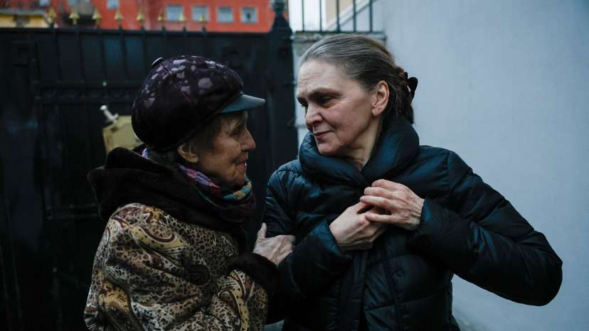 Russia fines veteran journalist for 'justifying terrorism'