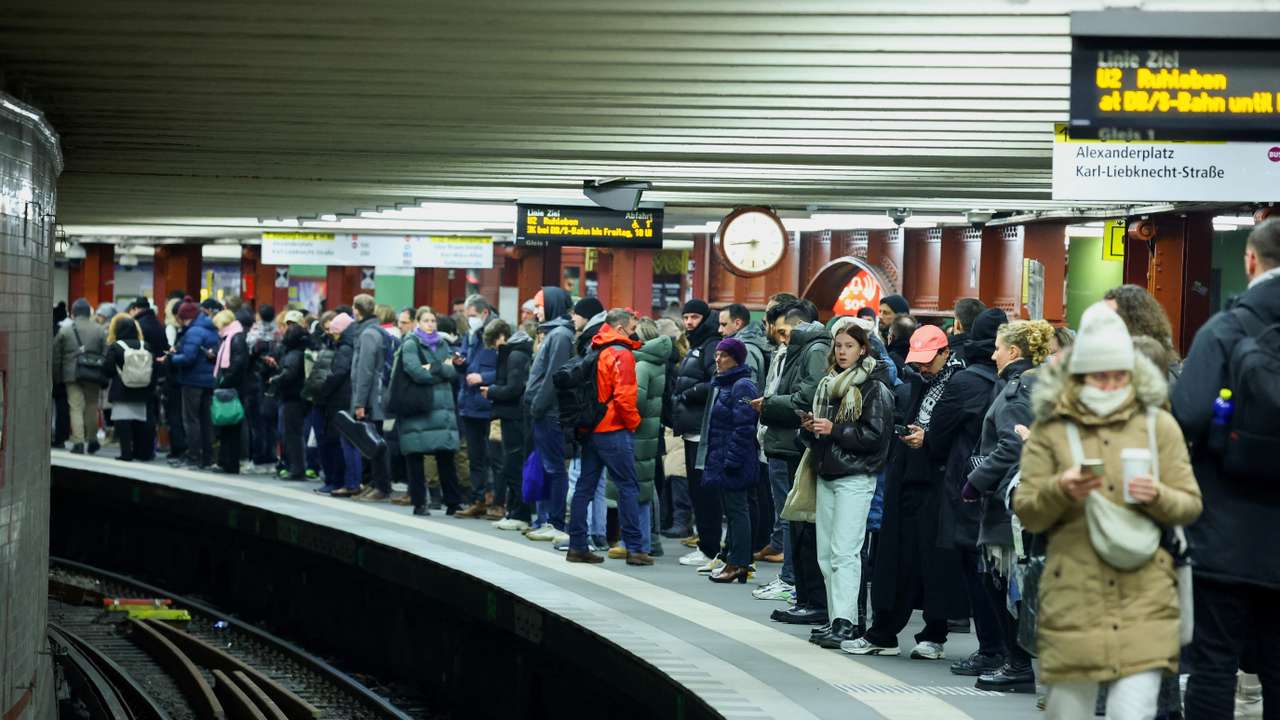 GDL train drivers union strike in Berlin