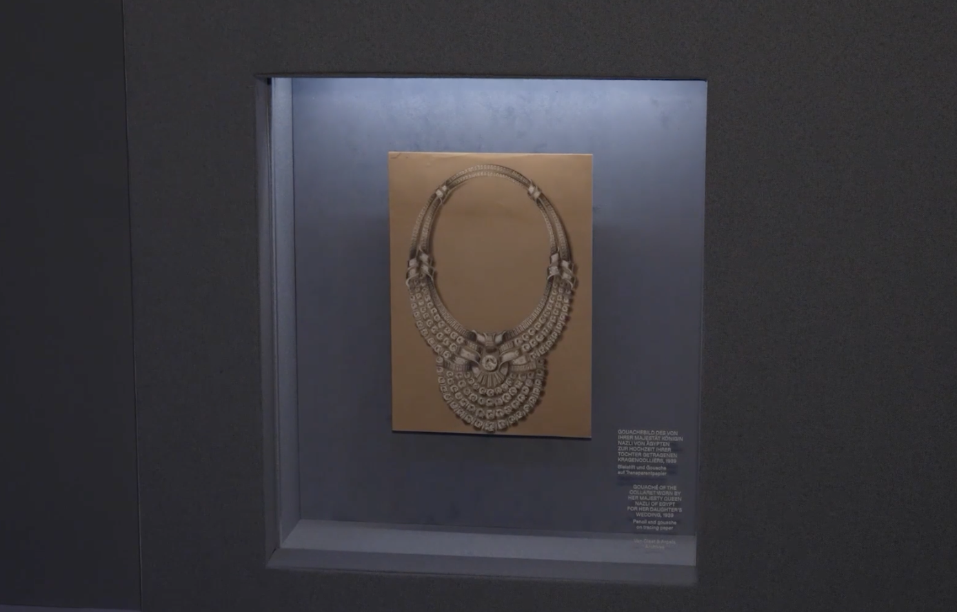 historic 600-diamond necklace
