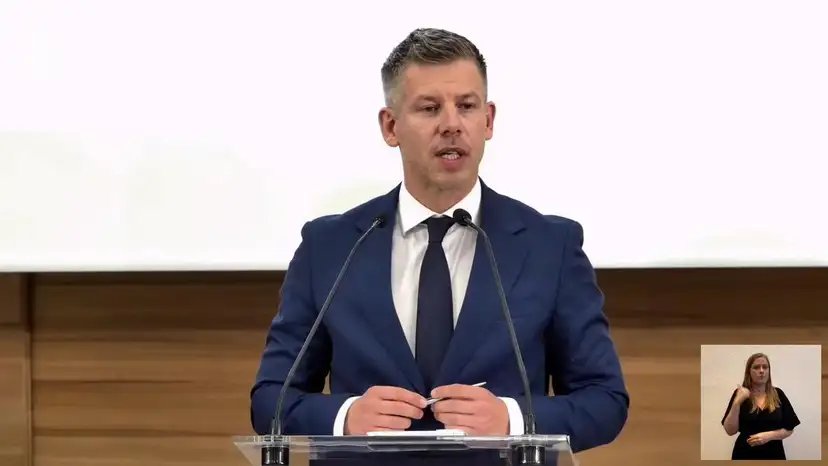 Peter Magyar Blames Orban Over Nuclear Crisis