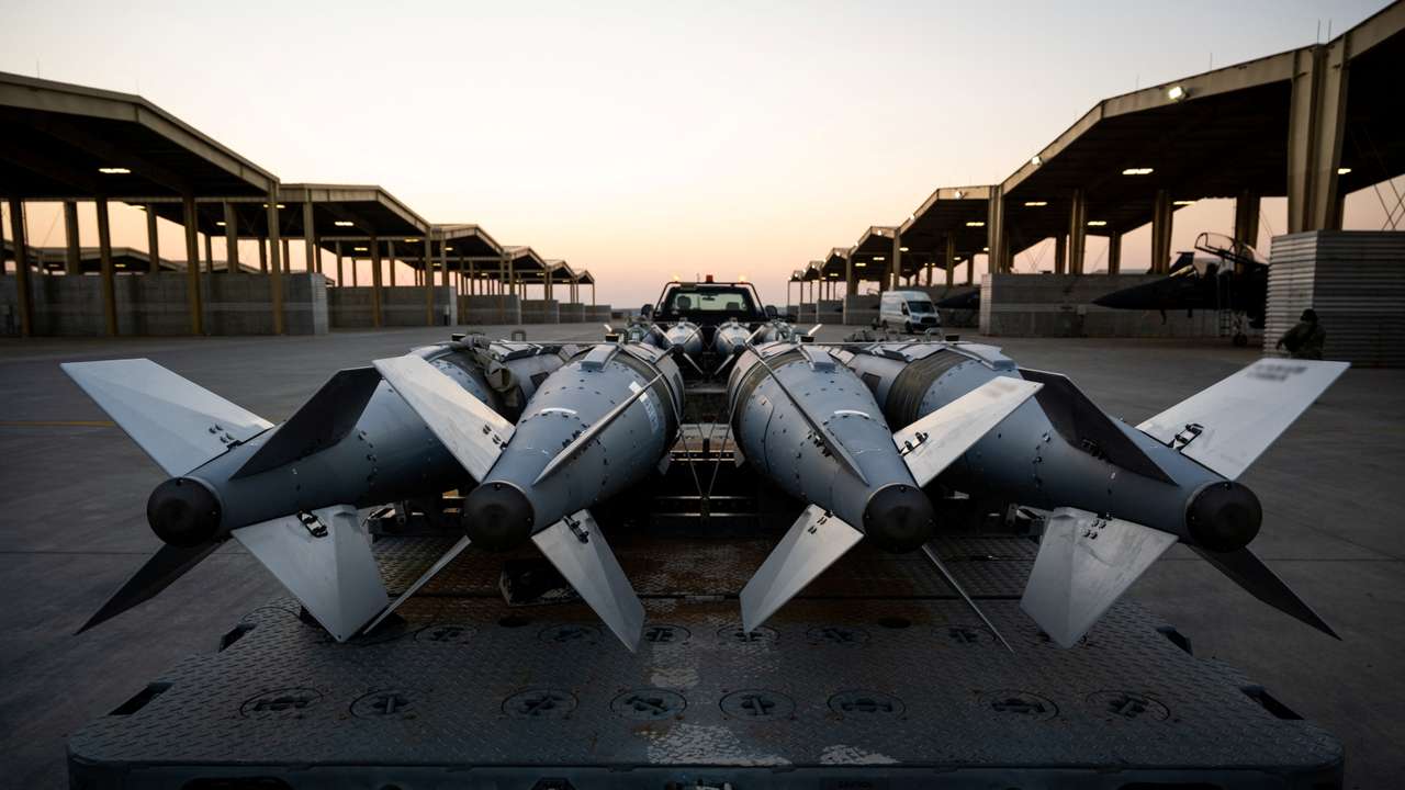 US carries out large-scale retaliatory strikes against ISIS in Syria