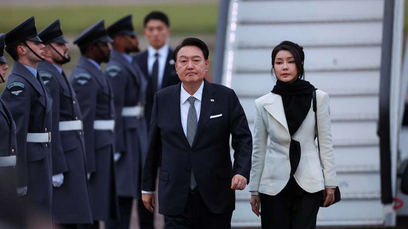South Korean President Yoon Suk Yeol arrives in the UK for state visit