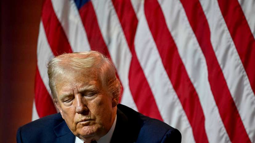 Trump speaks at NABJ venue in Chicago