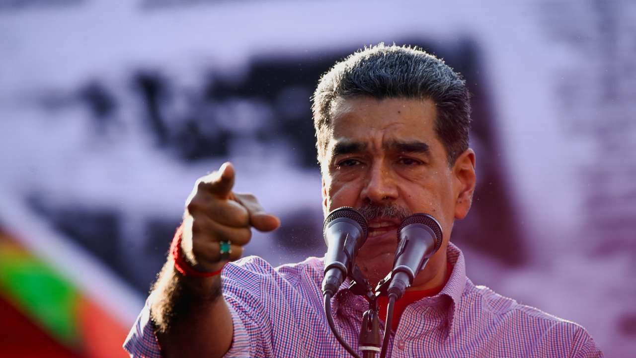 FILE PHOTO: Venezuelan President Nicolas Maduro addresses supporters during an event in Caracas, Venezuela February 27, 2025. REUTERS/Maxwell Briceno/File Photo