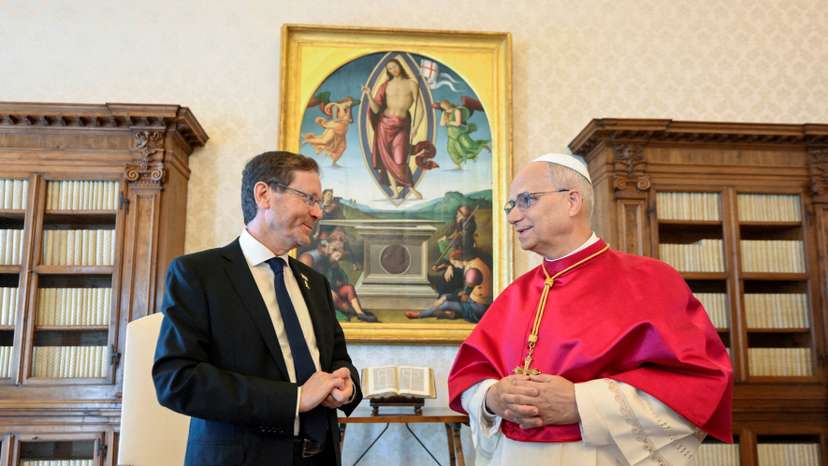 FILE PHOTO: Pope Leo XIV meets Israeli President Isaac Herzog at the Vatican