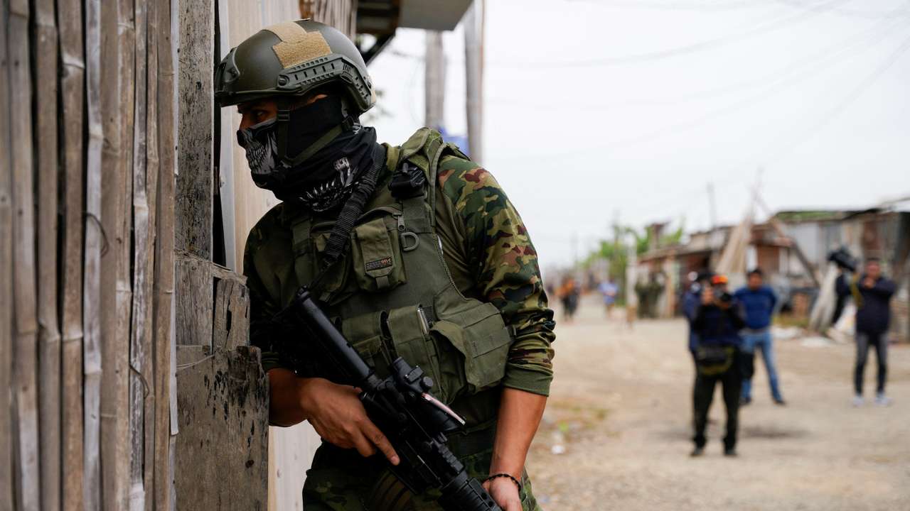Ecuadorean authorities implement plan to return stolen properties to their rightful owners, in Duran