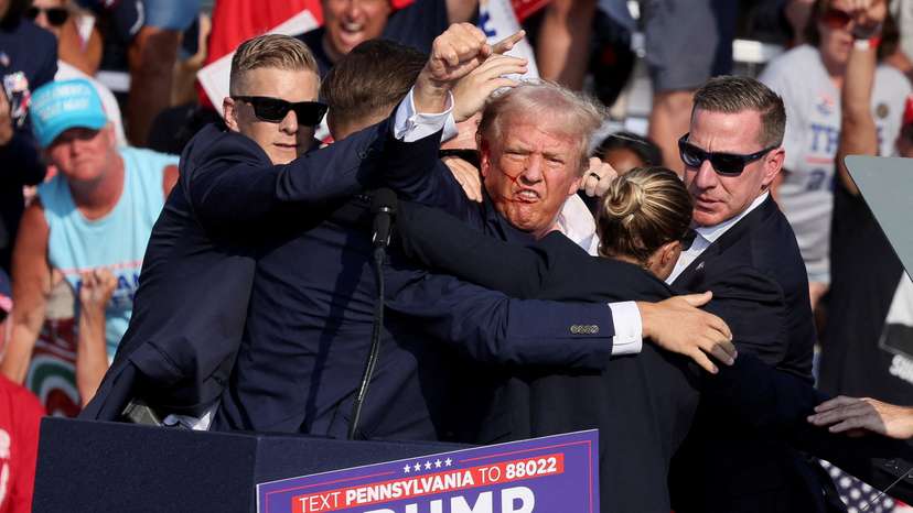 FILE PHOTO: Republican presidential candidate Donald Trump holds a campaign rally in Butler