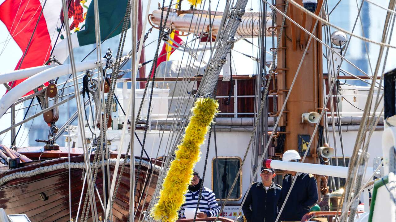 Mexican Navy training vessel sits at a New York pier after striking the Brooklyn Bridge