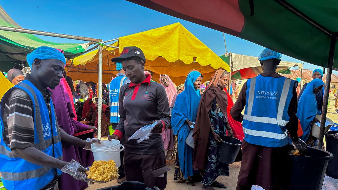 More Nigerians face hunger as floods worsen impact of inflation, conflict