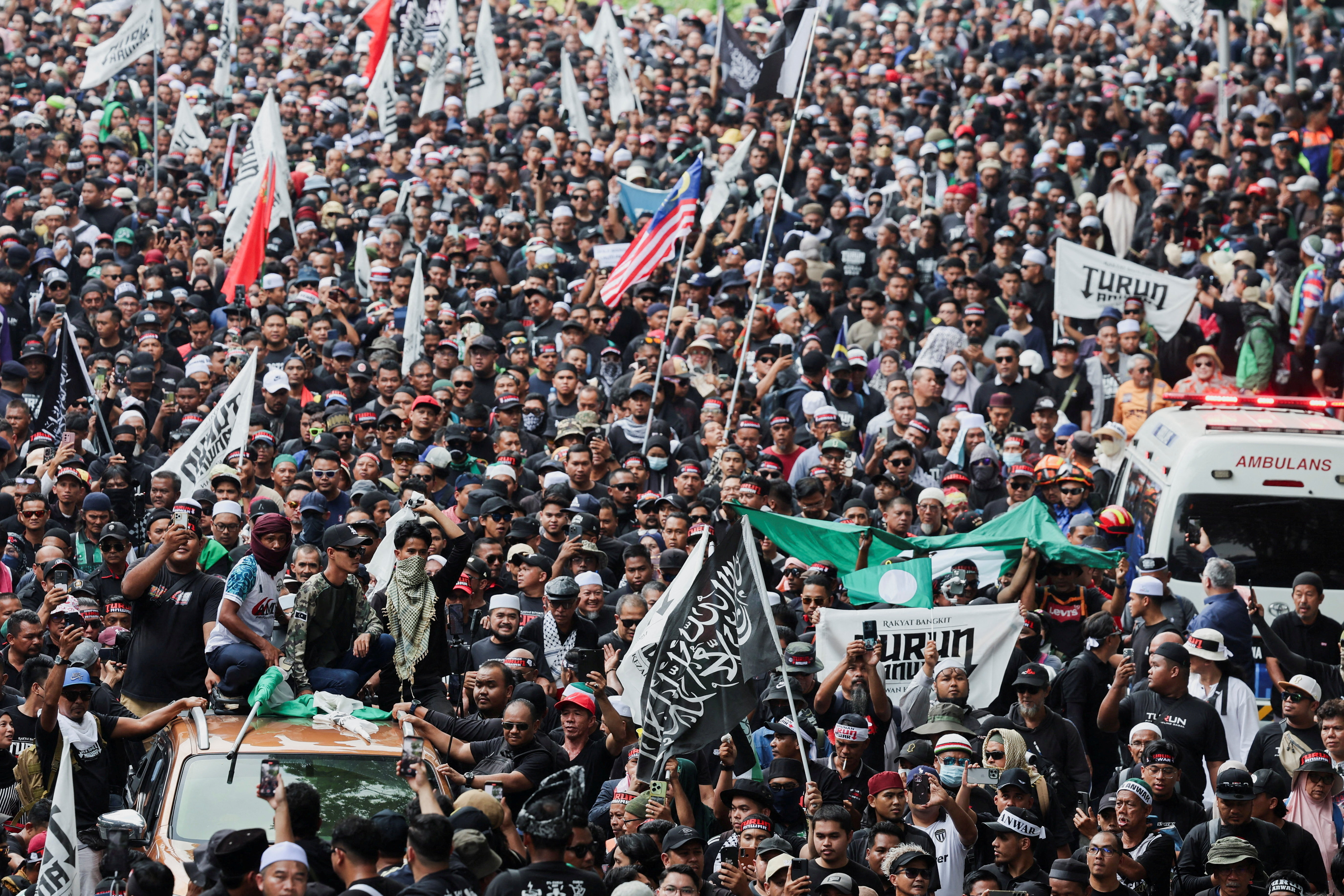 Protest demanding Malaysian PM Anwar Ibrahim to resign at Kuala Lumpur