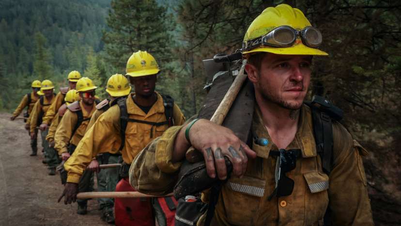 The Wider Image: Washington state pioneers program to turn inmates into wildland firefighters
