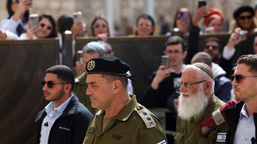 Israel's military welcomes new chief of staff