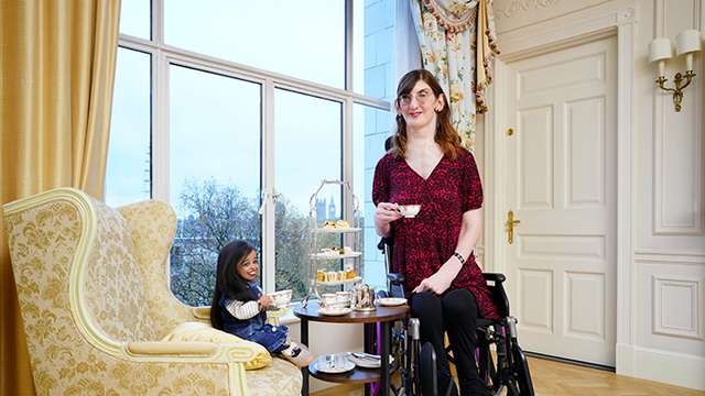 World's tallest and shortest women meet for the first time for Guinness World Records Day