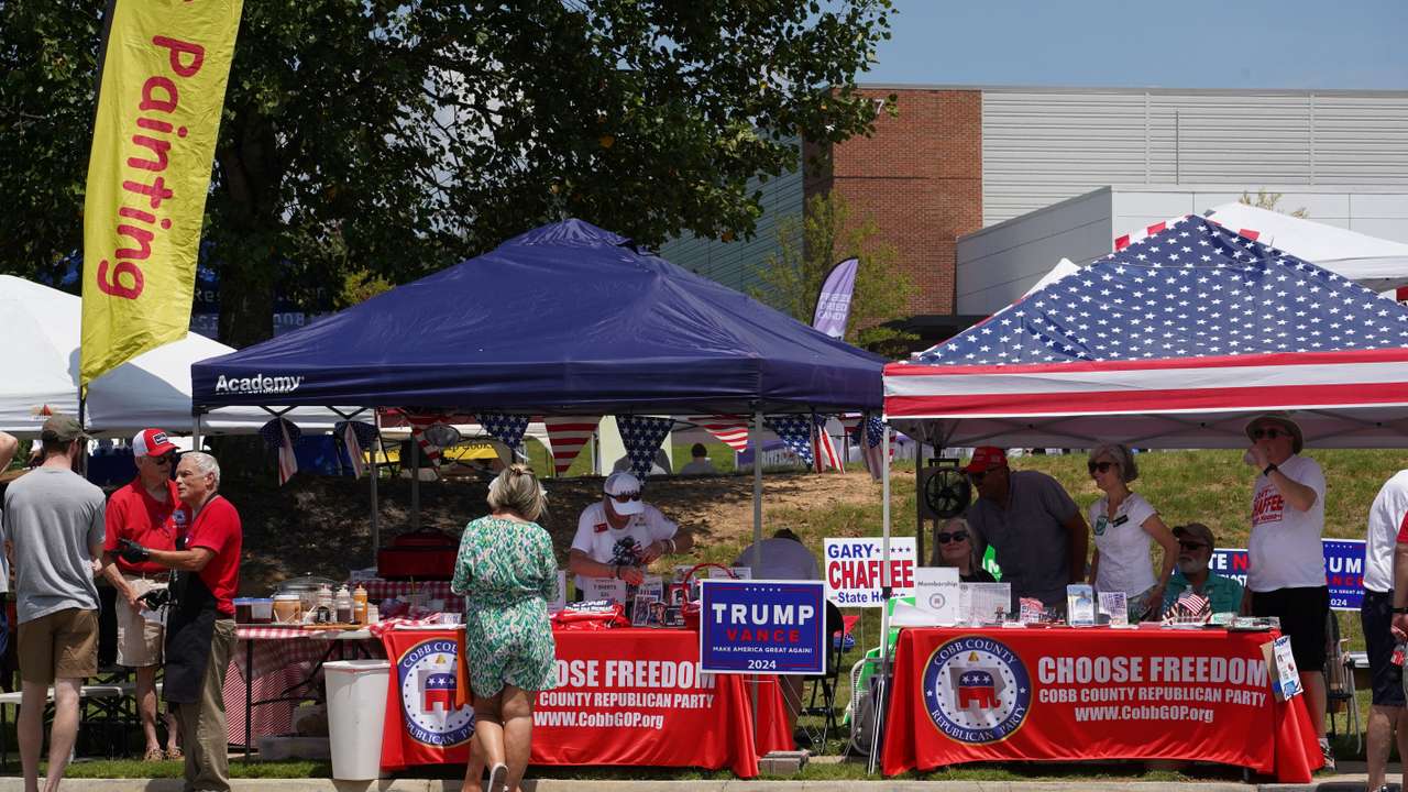 Pigs and Peaches country festival in Kennesaw