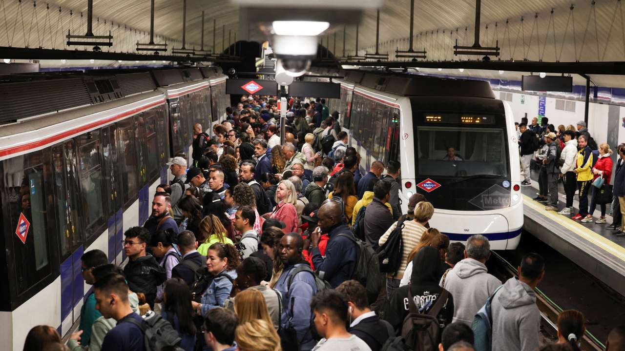 Aftermath of power outage in Madrid
