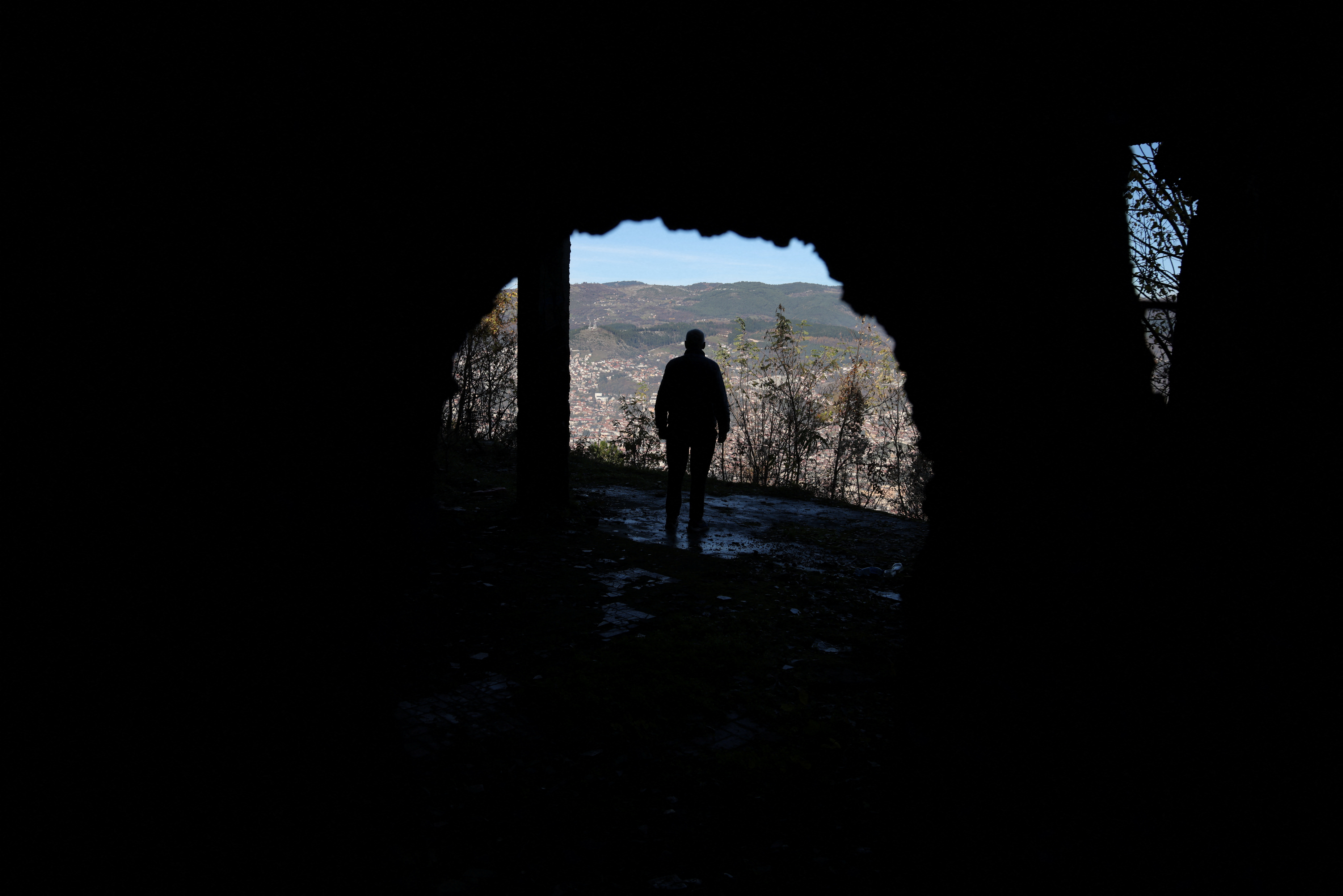 Investigation in Italy into allegations that foreigners paid to shoot at civilians during the siege of Sarajevo