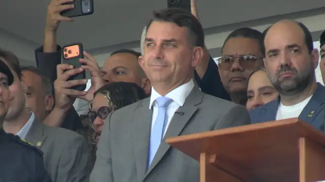Flávio Bolsonaro pledges war on organised crime in Brazil