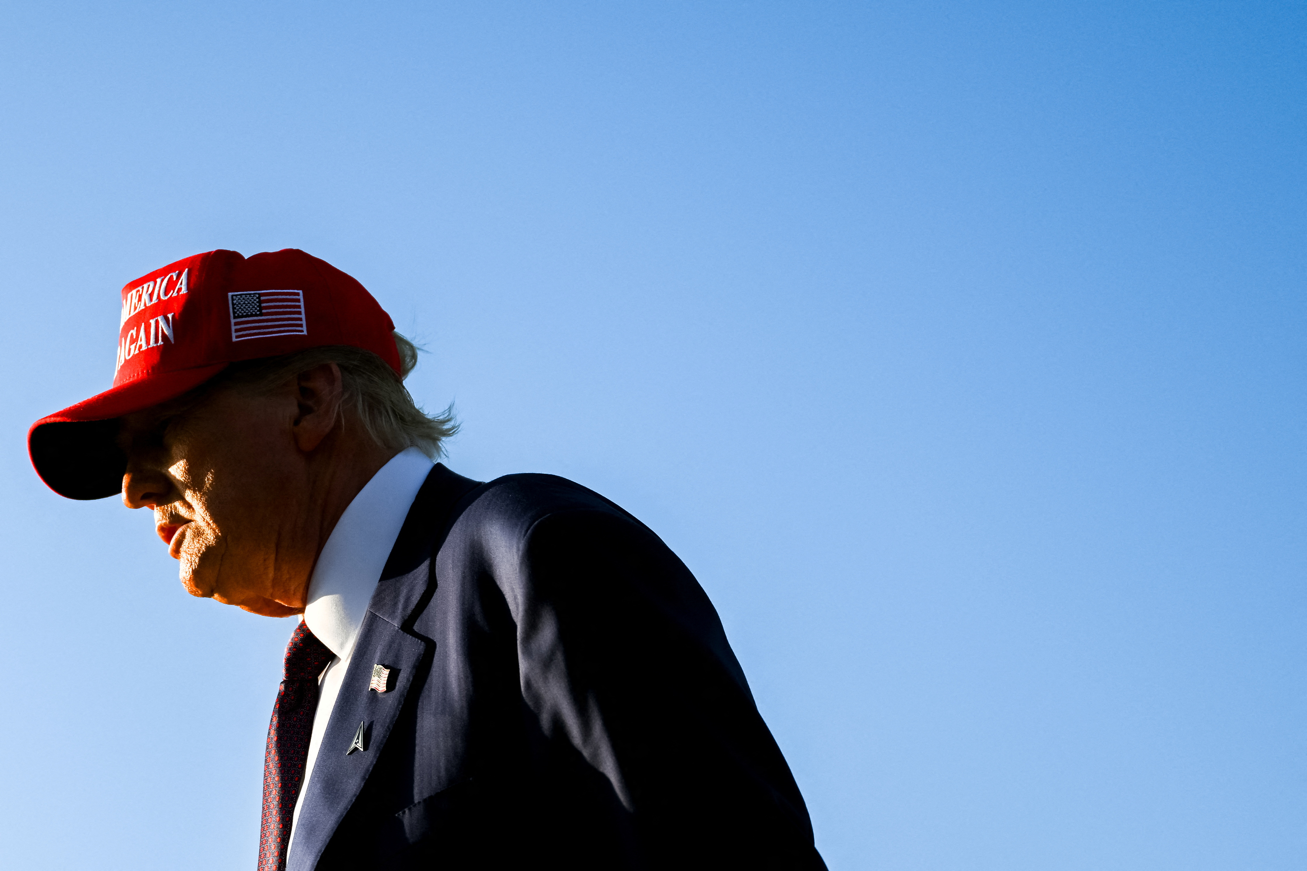 Donald Trump Watches SpaceX Launch its sixth test flight of Starship Spacecraft