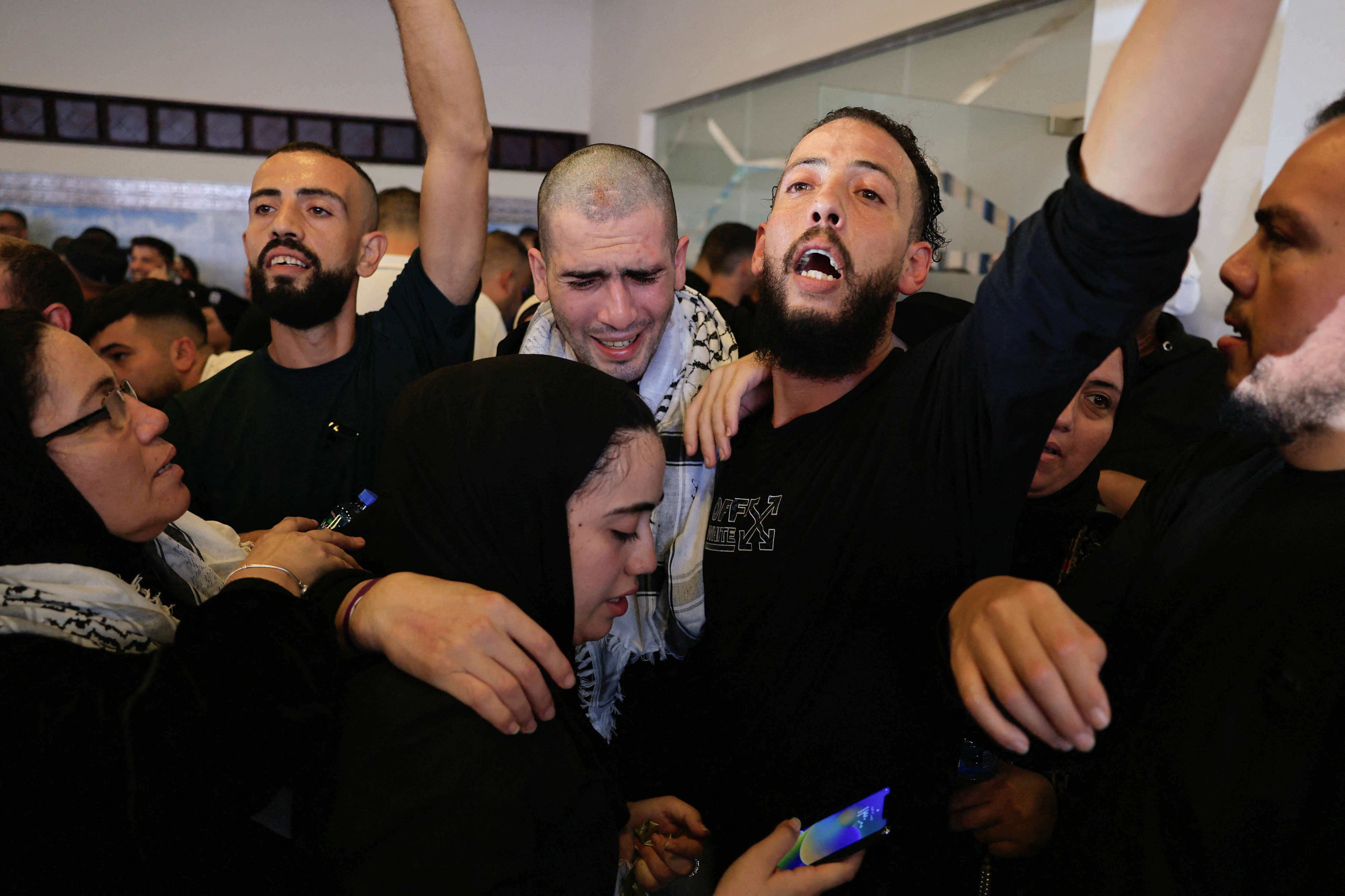 Hostages-prisoners swap deal between Hamas and Israel