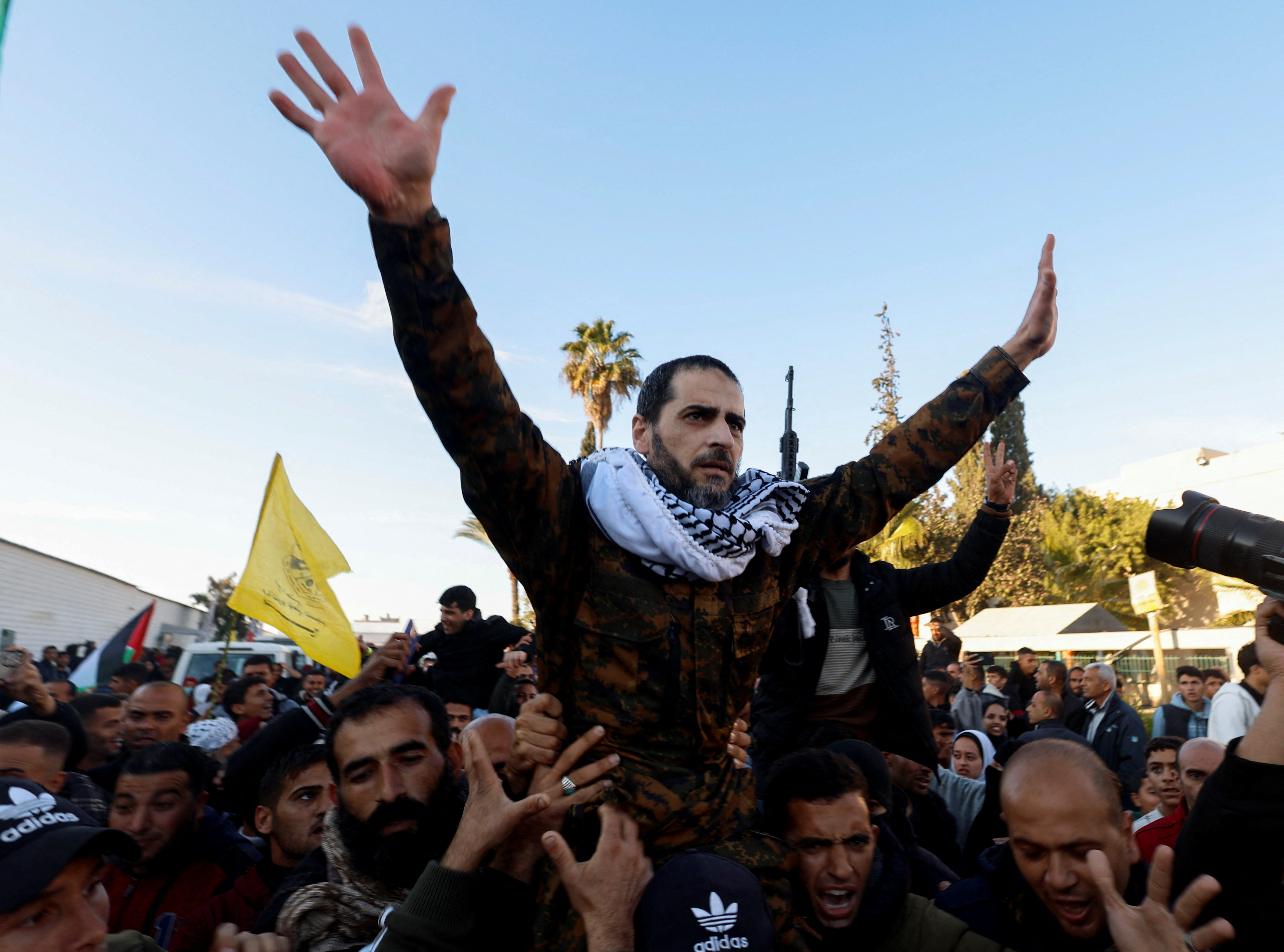 Hostages-prisoners swap deal between Hamas and Israel
