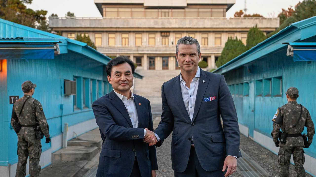 U.S. Defense Secretary Hegseth visits South Korea