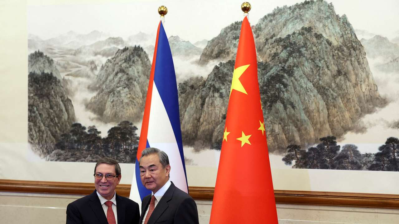 FILE PHOTO: Cuba's foreign minister visits China