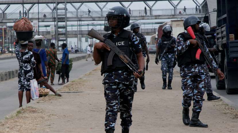 FILE PHOTO: Nigerian security stall ongoing protests in Lagos