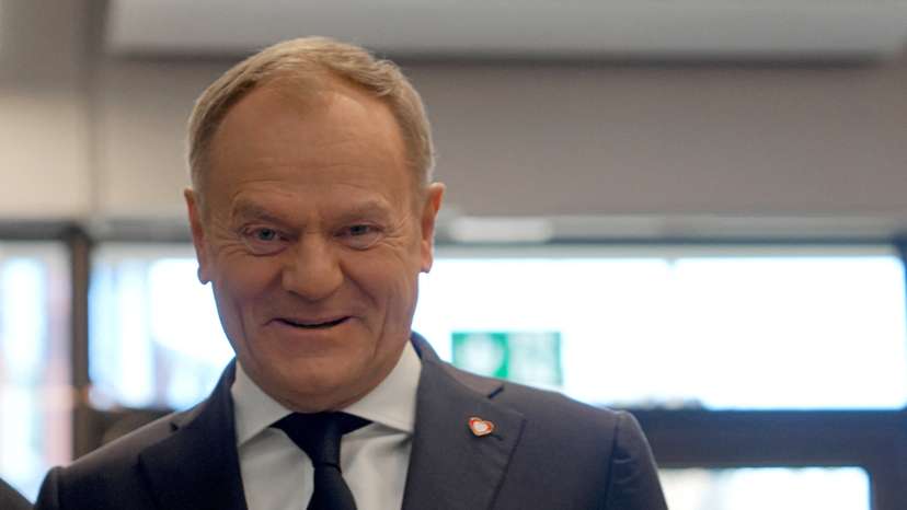 Polish PM Tusk meets Alphabet and Google CEO Pichai, in Warsaw