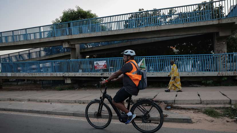 Senegal cycling trend can boost green transport if encouraged, campaigners say
