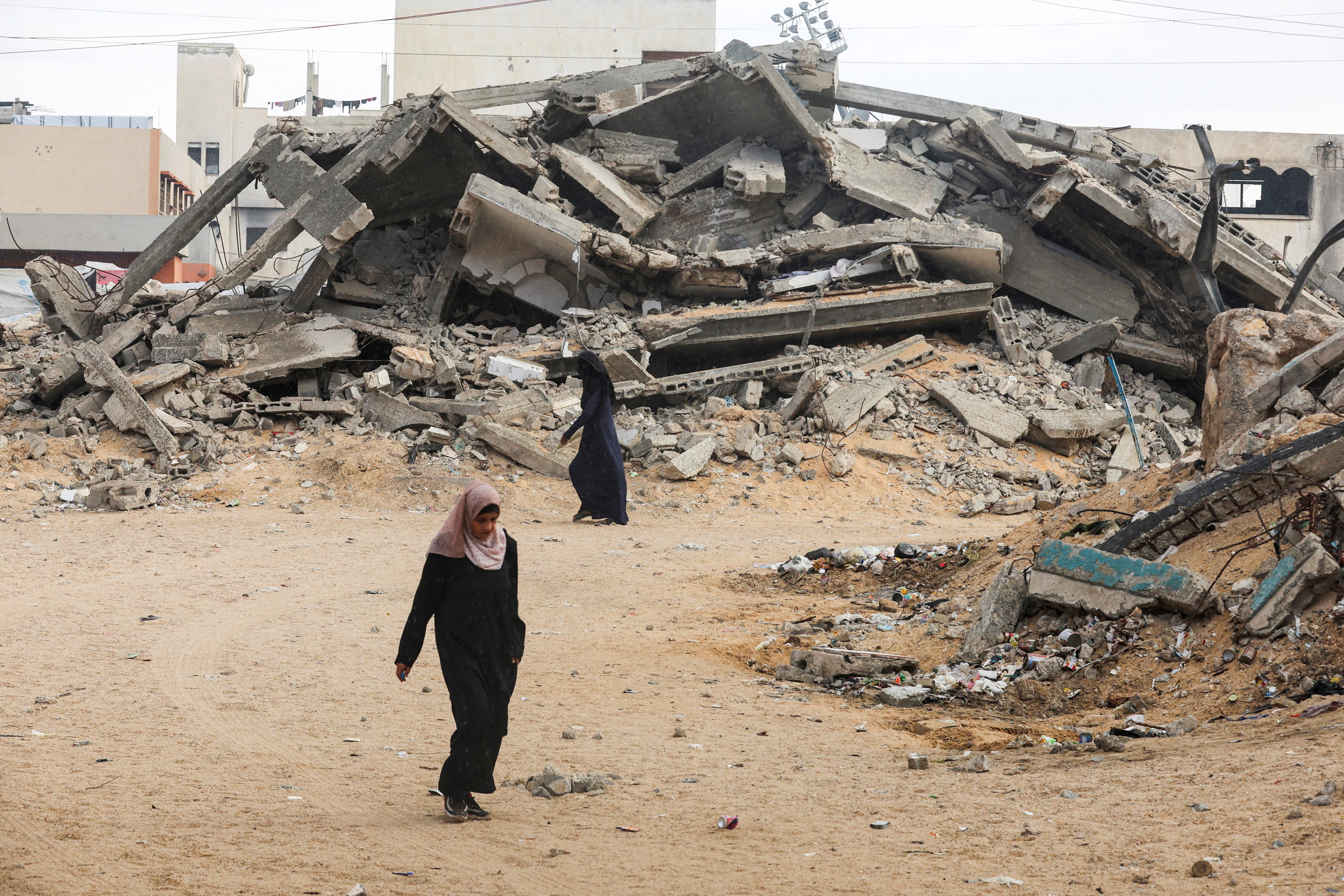 Reactions after Trump announced that Israel and Hamas agreed on the first phase of a Gaza ceasefire, in Khan Younis