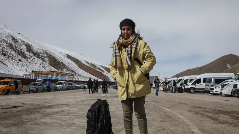 WIDER IMAGE: 'Maybe we die together': Voices at the Iran-Turkey mountain crossing