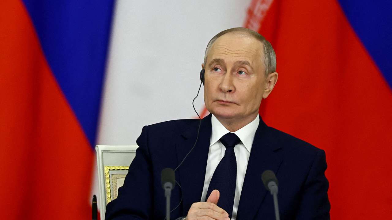 Iranian President Masoud Pezeshkian visits Russia