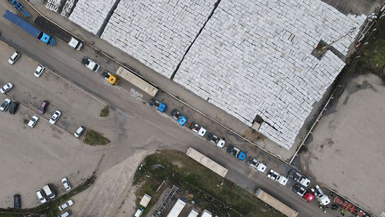 Western Balkans truckers continue to block border crossings with EU