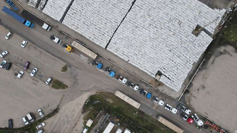 Western Balkans truckers continue to block border crossings with EU