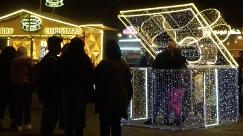 Syrians enjoy Christmas market after ouster of Bashar al-Assad