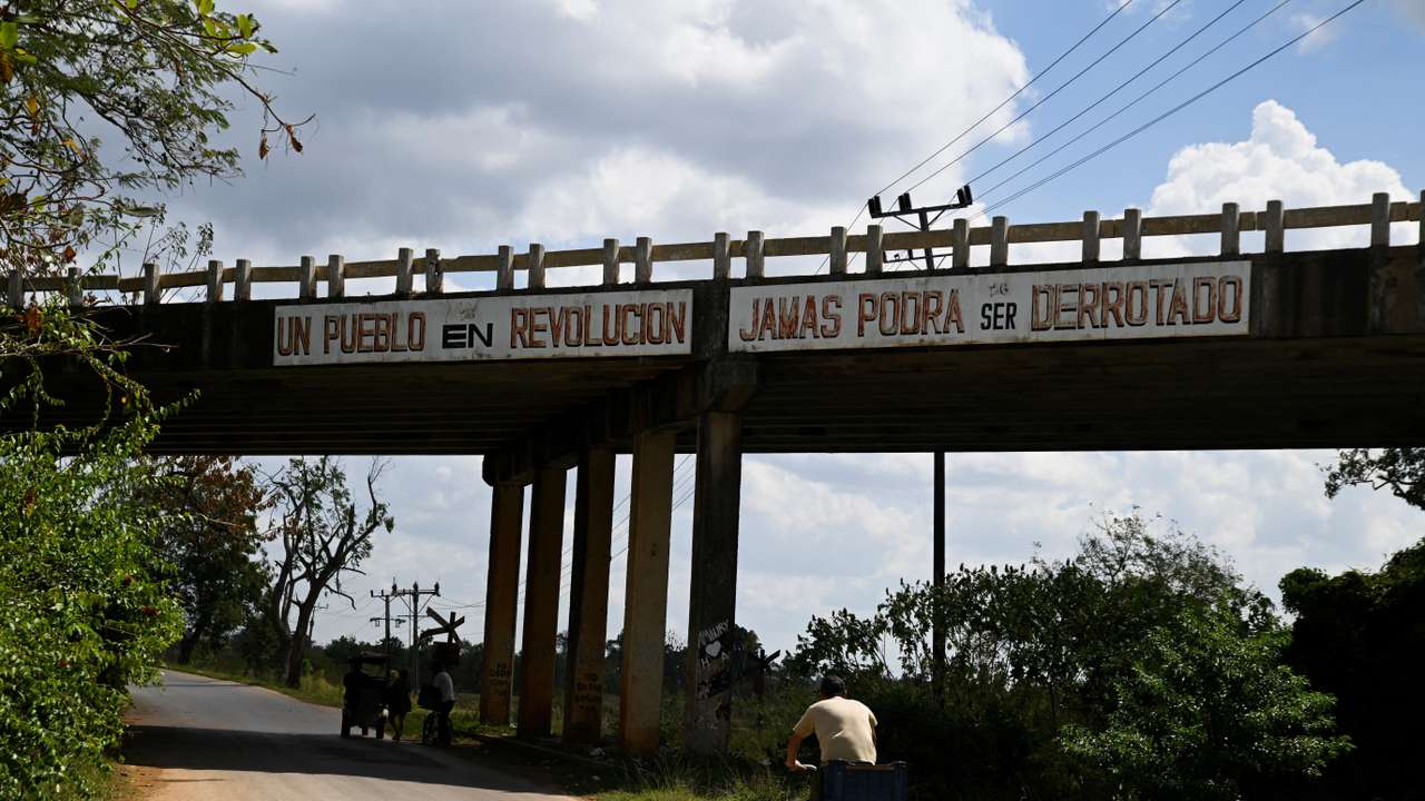 Cubans fearing crackdown are reluctant to take to the streets