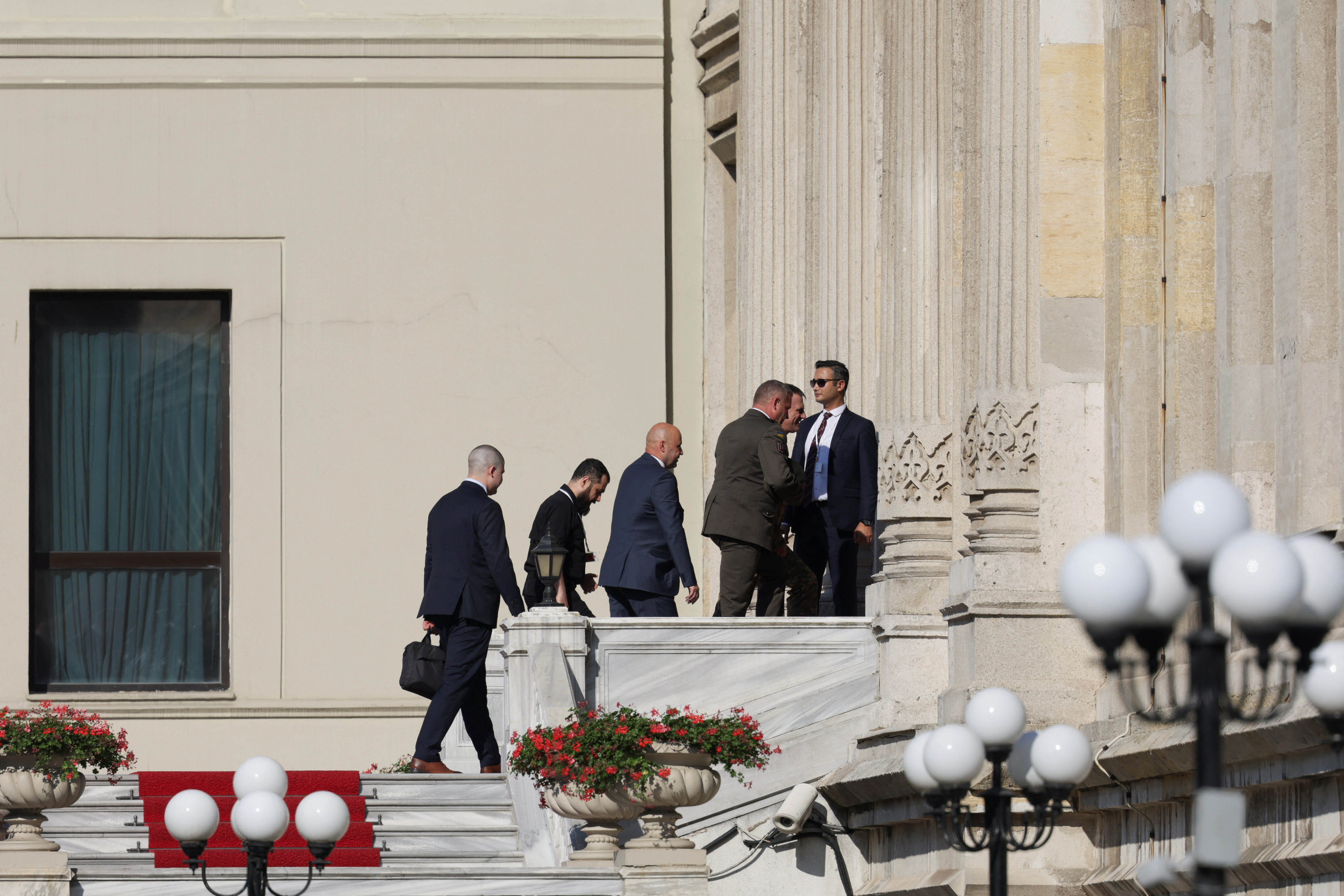 Ukraine and Russia set to hold peace talks in Turkey